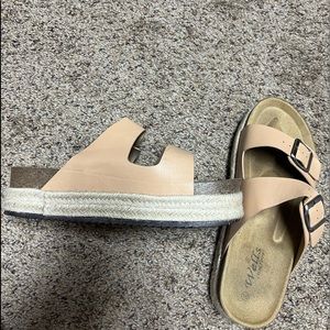 Platform Sandals size 10 cream/orange